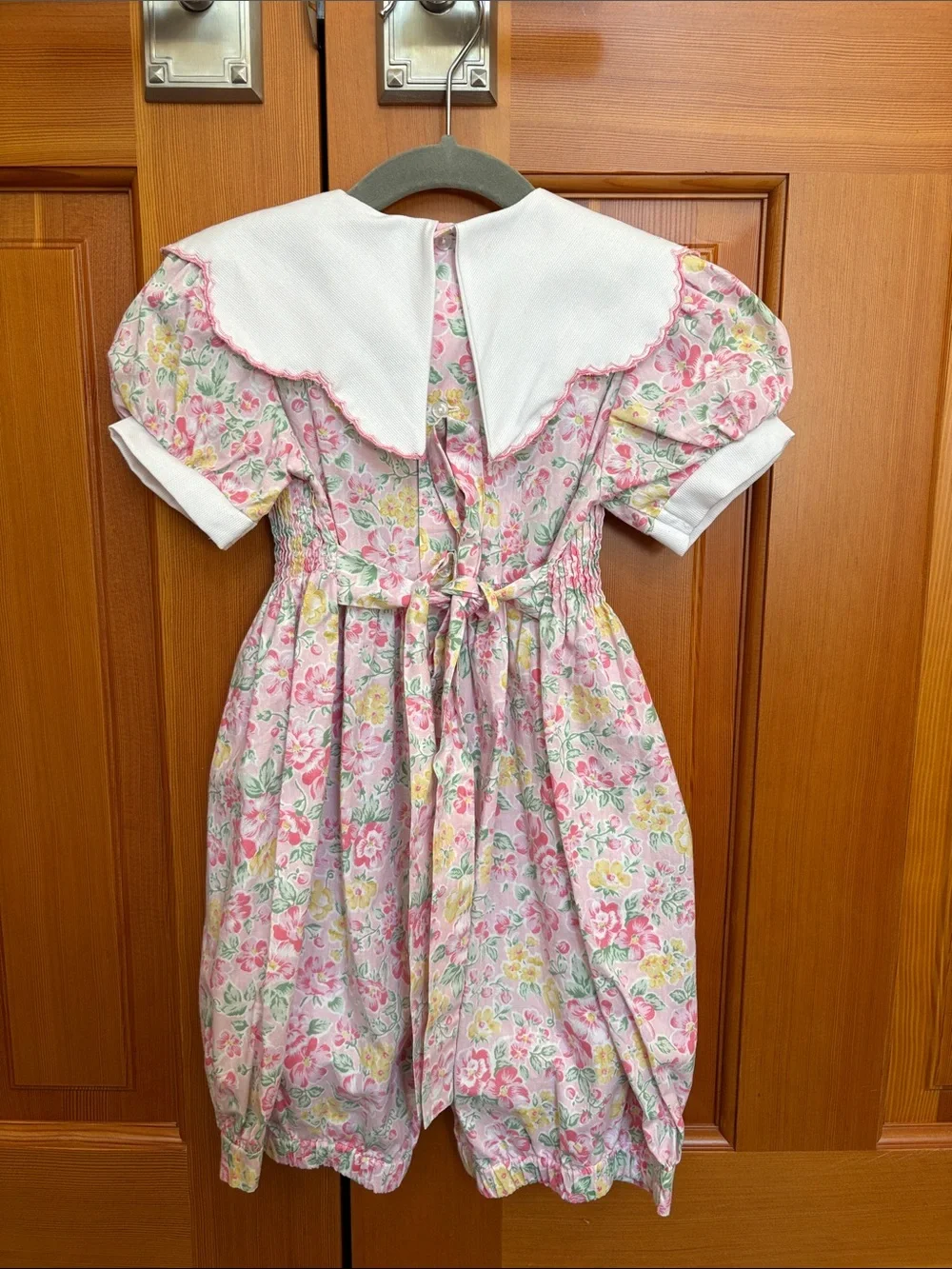 Vintage Carriage Boutiques Smocked Embroidered Floral Romper 3/4 LIKE NEW